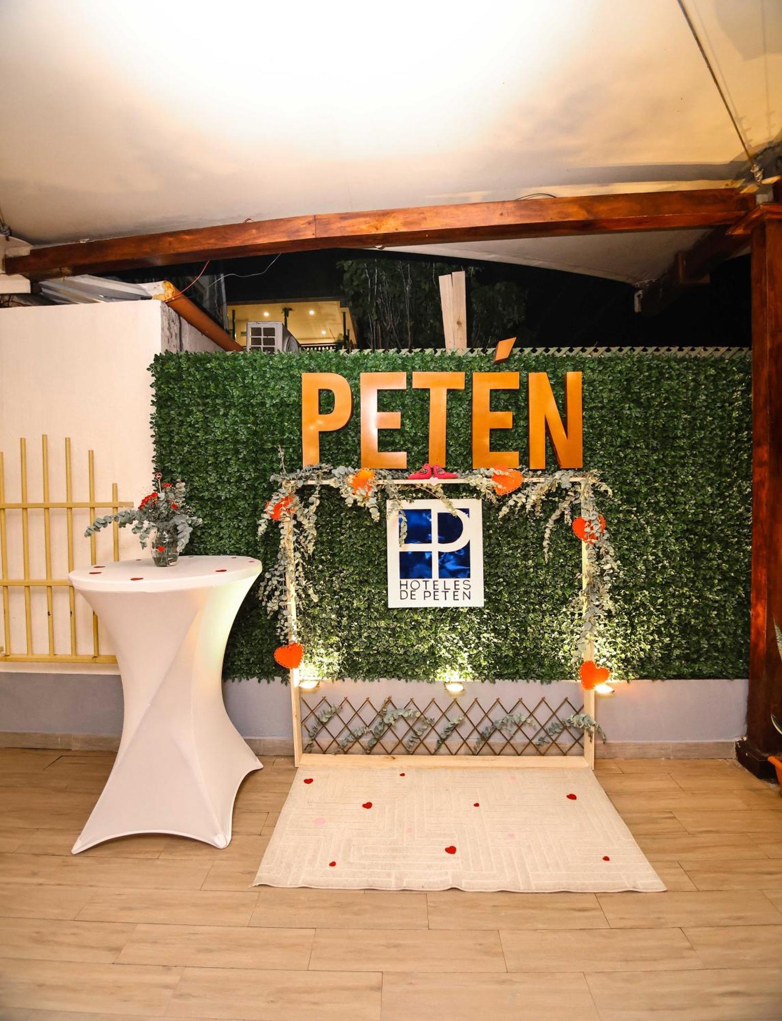 Hotel Peten Flores